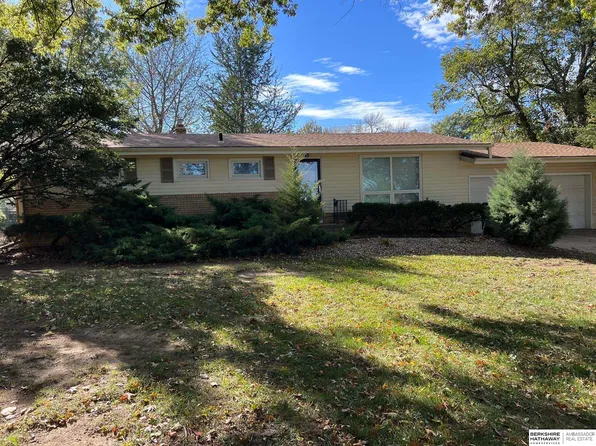 10323 Wright St, Omaha, NE 68124