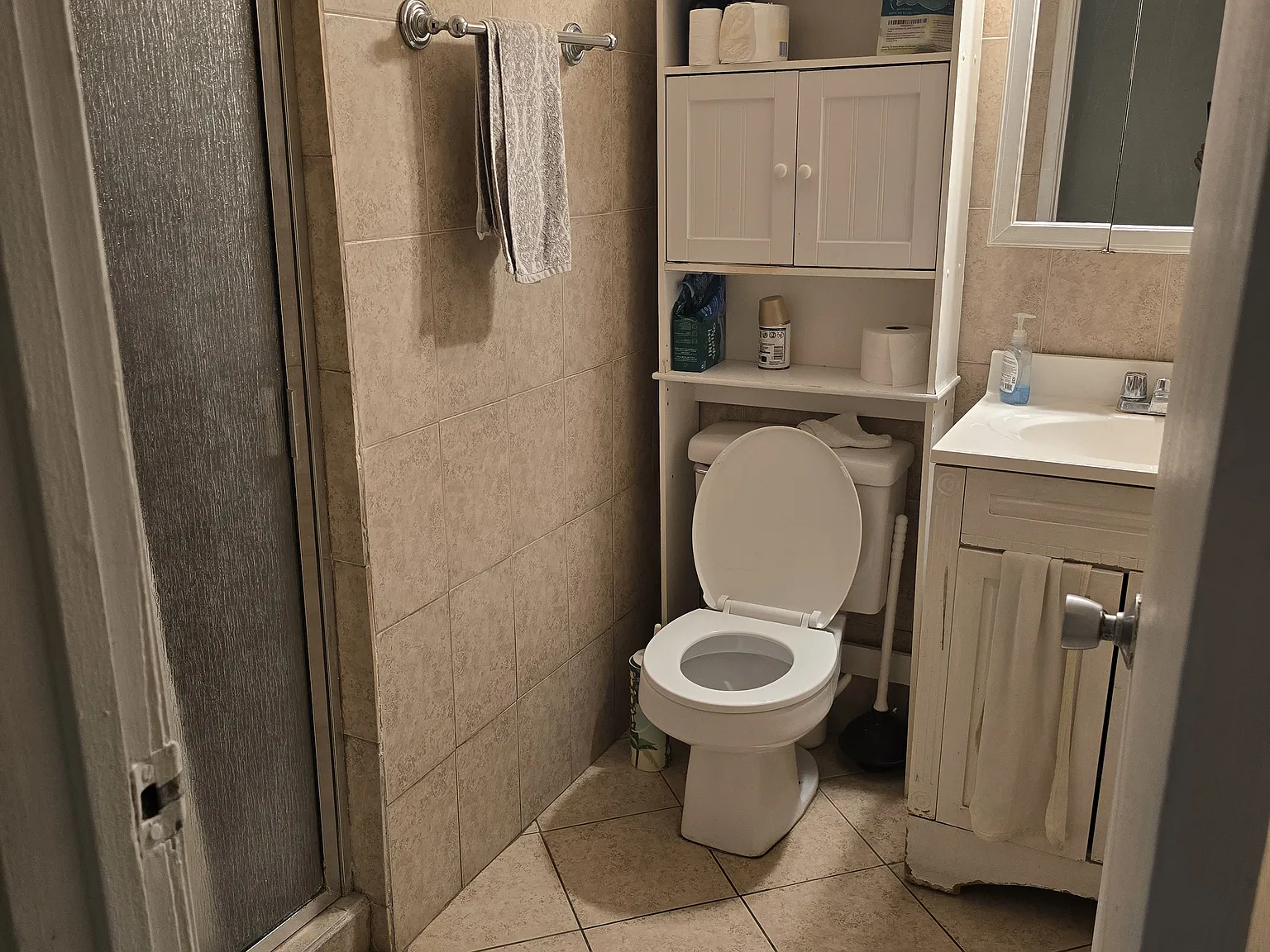 5 bed, 1342 sqft, $900 — Photo 4