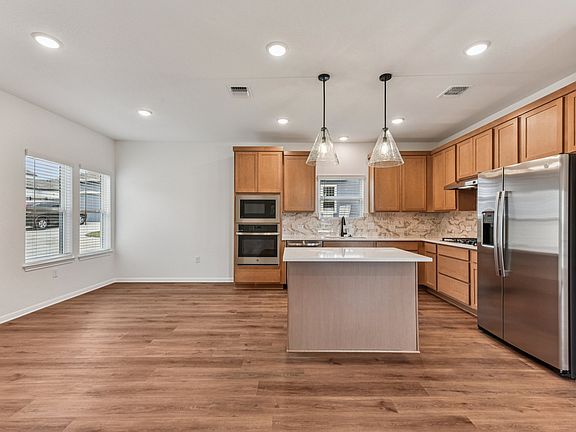 13-web-or-mls-7806 Ella Lee Ln-S1401-013