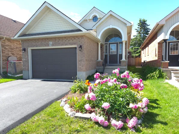 19 McKitrick Dr, Orangeville, ON L9W 5C2