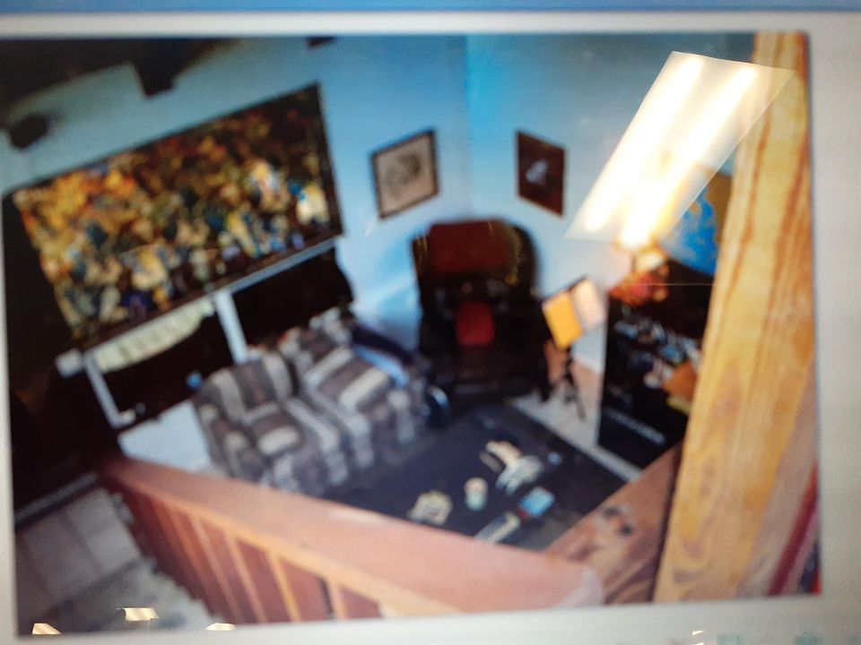1st image of 403A Prince St