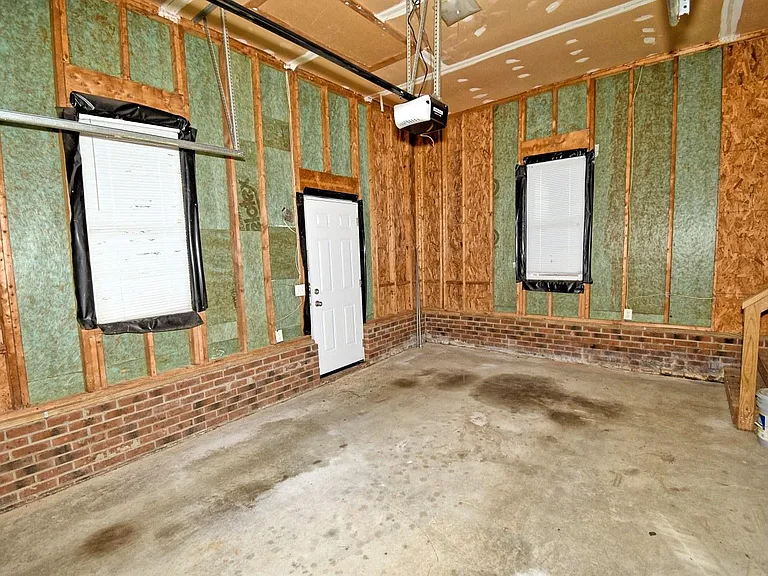 239 Tillamook Dr — Photo 33