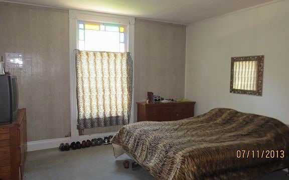5th image of 107 W Lafayette St