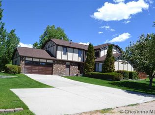 7915 John Dr, Cheyenne, WY 82009