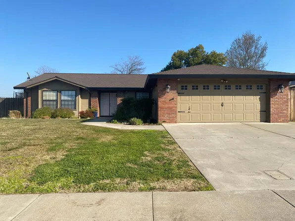 18500 N Milford Dr, Lockeford, CA 95237