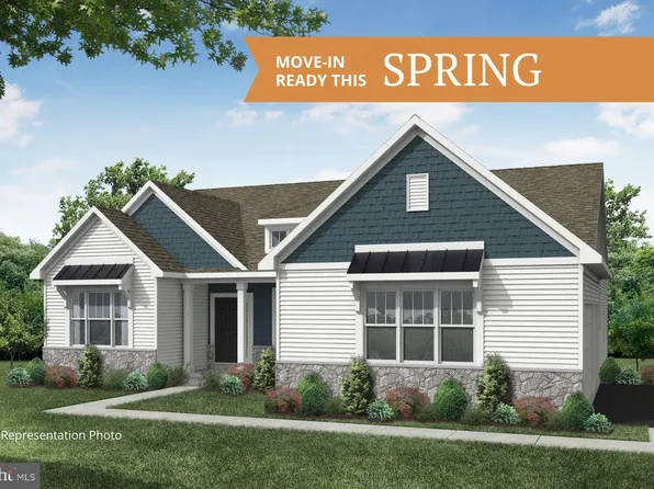 3 Highland Terrace Ct, Boiling Springs, PA 17007