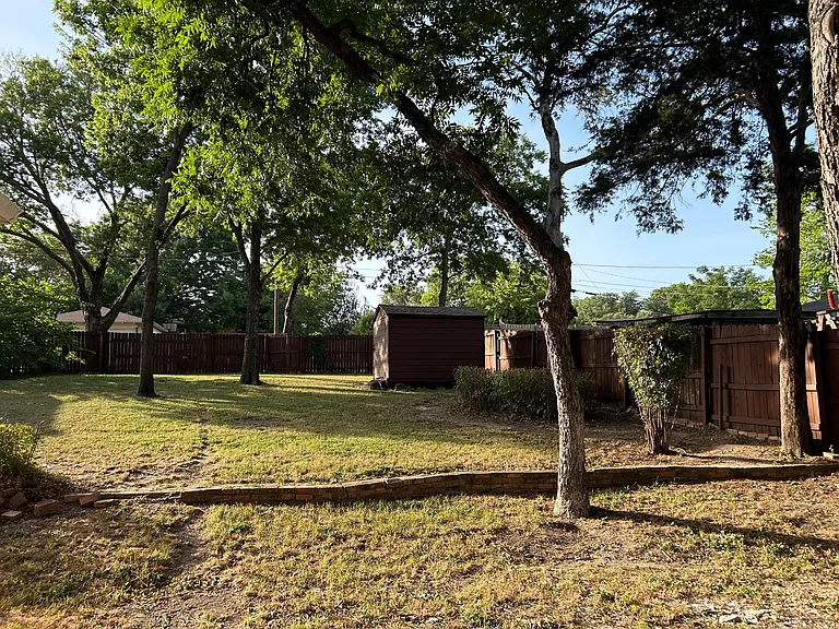 7830 Claremont Dr — Photo 12
