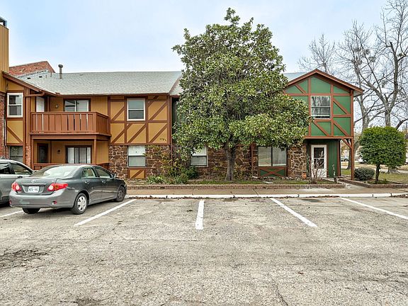 3rd image of 2600 N Ann Arbor Ave APT 132