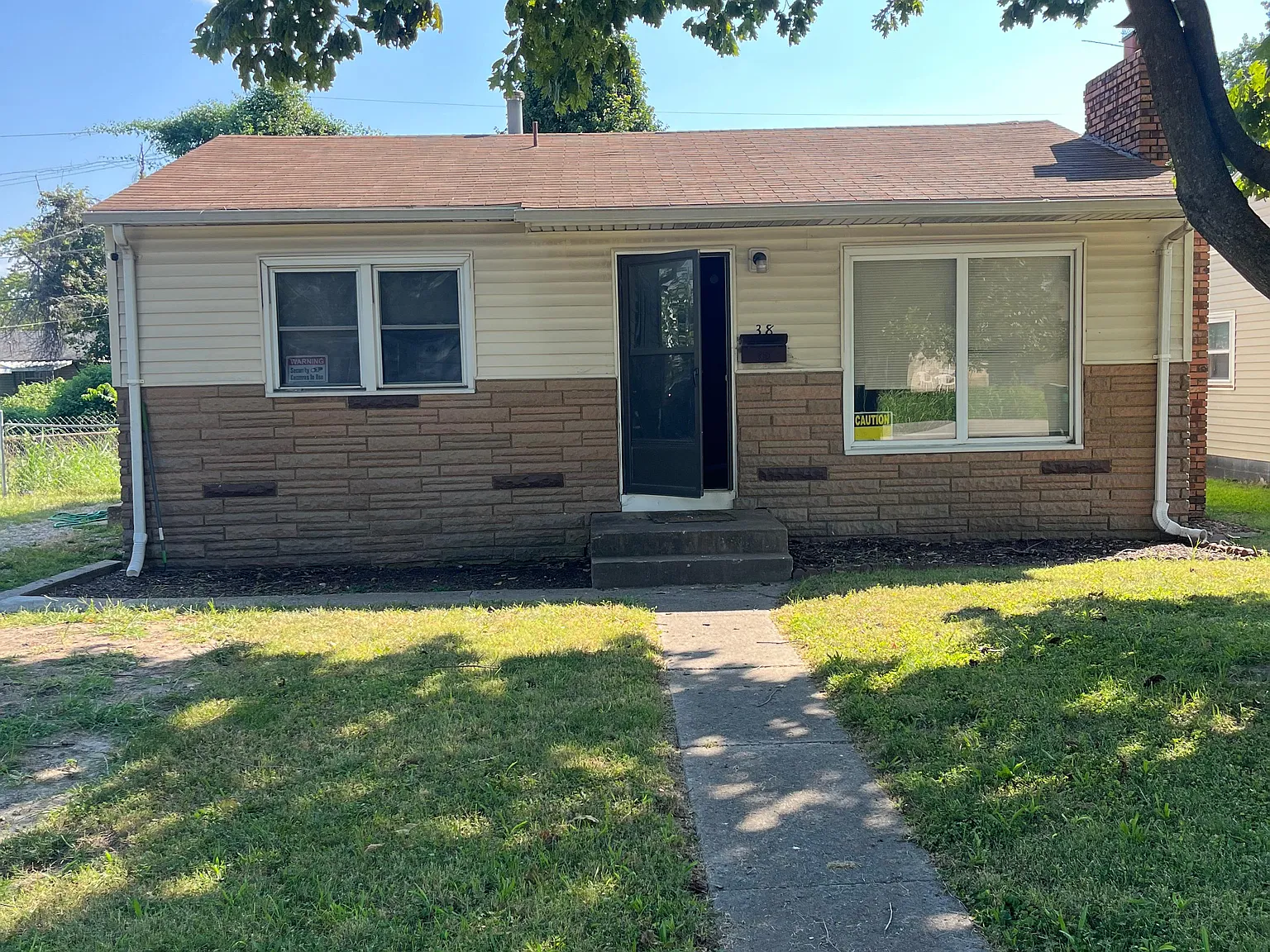 2 bed, 720 sqft, $1,200 — Photo 1