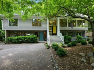 7 Lewis Rd, Northport, NY 11768