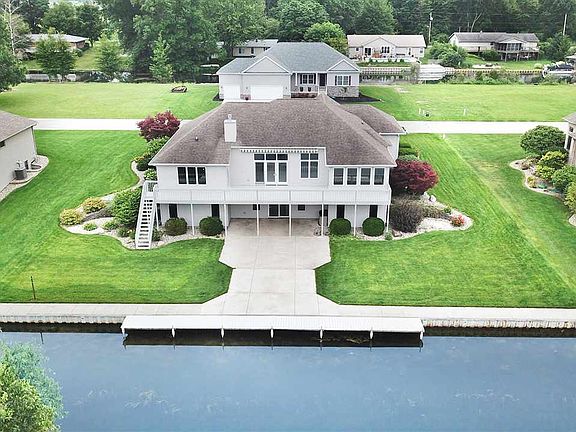 3rd image of 51031 Sail Bay Ct