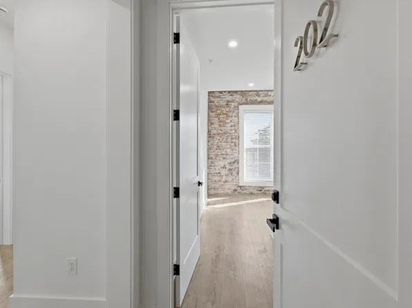 1600 10th Ave N Unit 202, Nashville, TN 37208