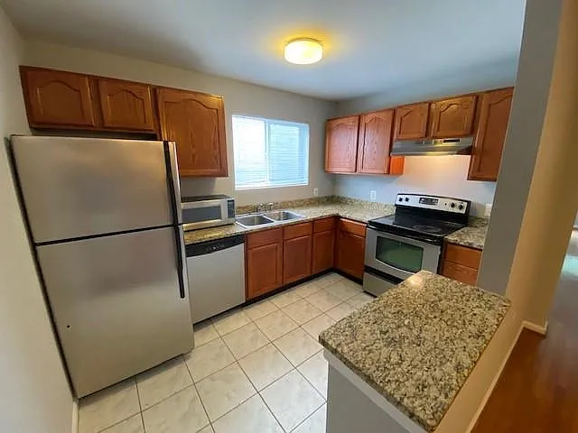 308 3rd St SE #3 — Photo 15