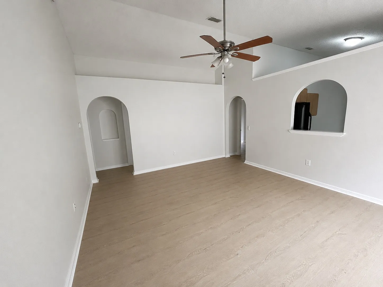 12723 Parkbury Dr — Photo 3