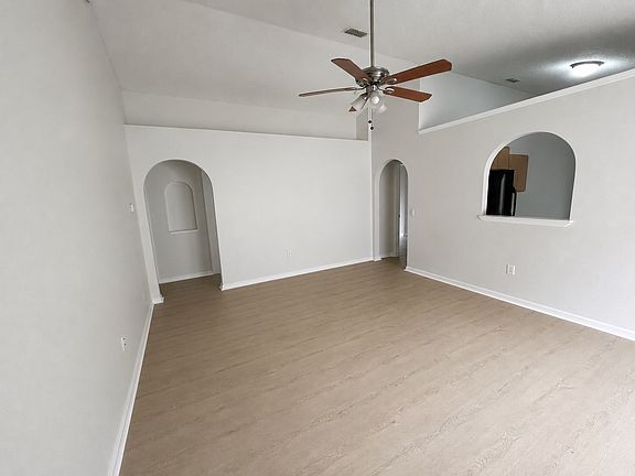 3rd image of 12723 Parkbury Dr
