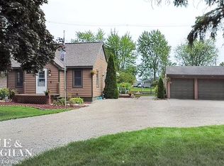 5575 River Rd, East China, MI 48054