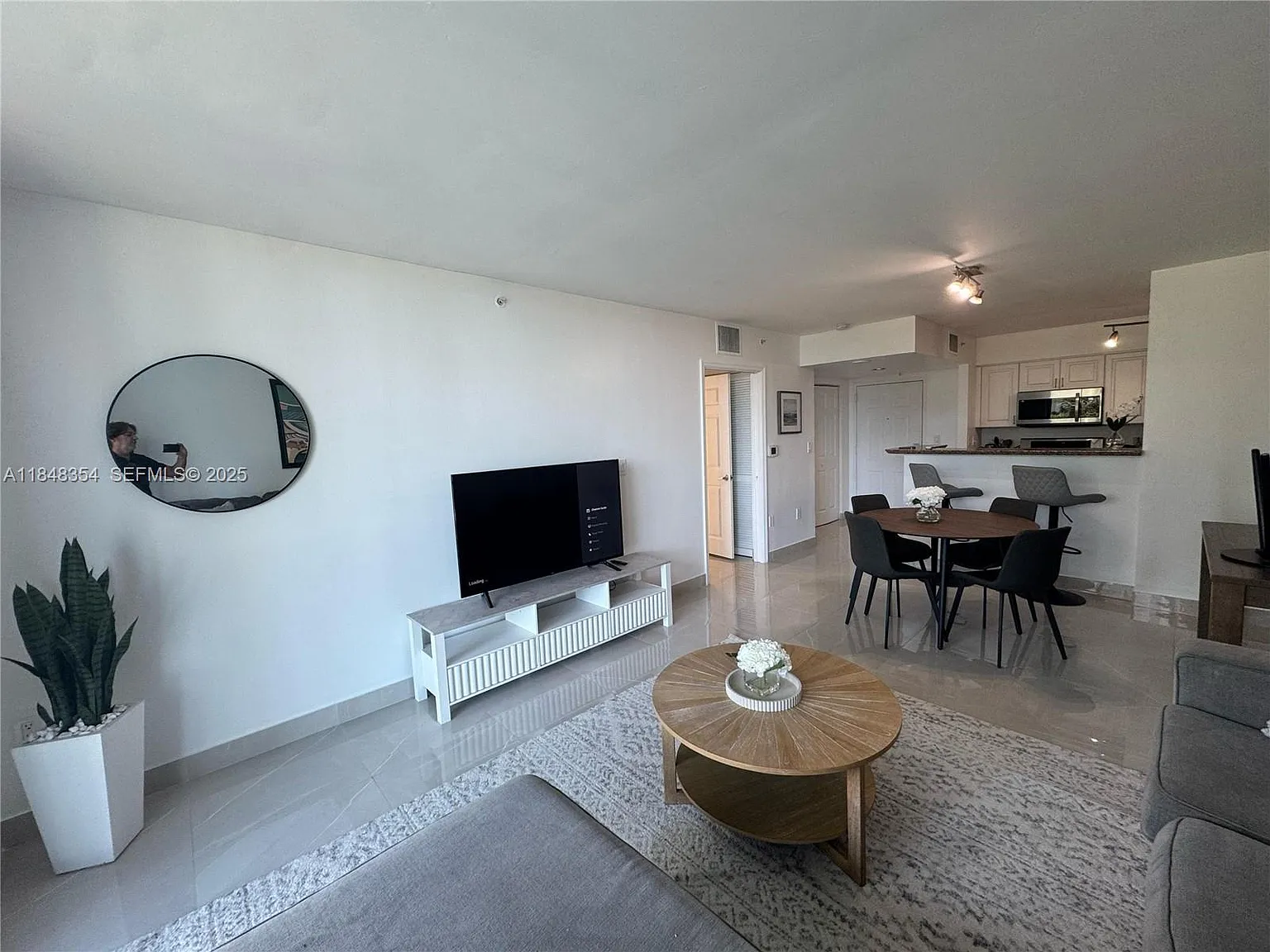 1 bed, 750 sqft, $2,900 — Photo 2