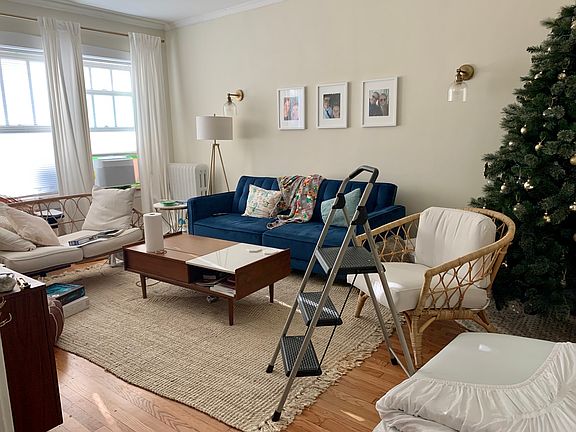 2nd image of 822 W Wrightwood Ave #2611-1