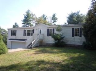 11 Merlin Pl, Londonderry, NH 03053