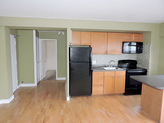 3rd image of 4960 N Marine Dr APT 1412