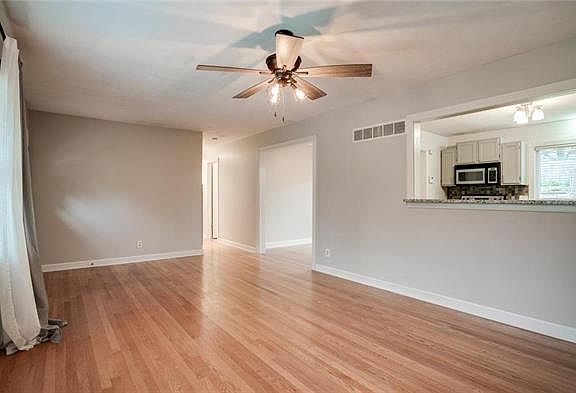 4th image of 8726 Conser Dr
