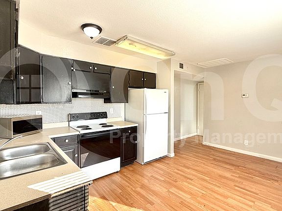 4th image of 6 S 31st Ave APT 4