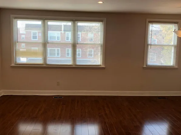 203 Alnus St, Philadelphia, PA 19116