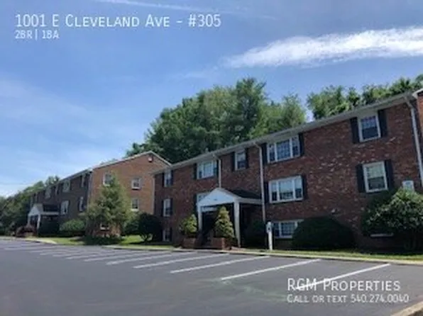 1001 E Cleveland Ave APT 305, Vinton, VA 24179
