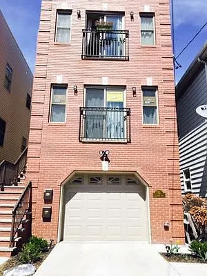 Rented by Corporate Realty | media 6