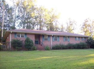 6204 Davis Rd, Macon, GA 31217