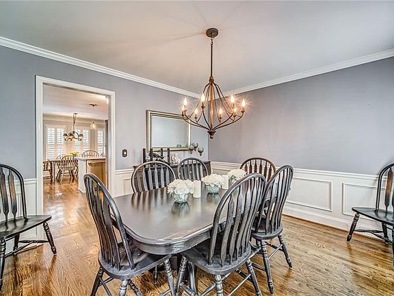 5th image of 3013 Summer Point Dr