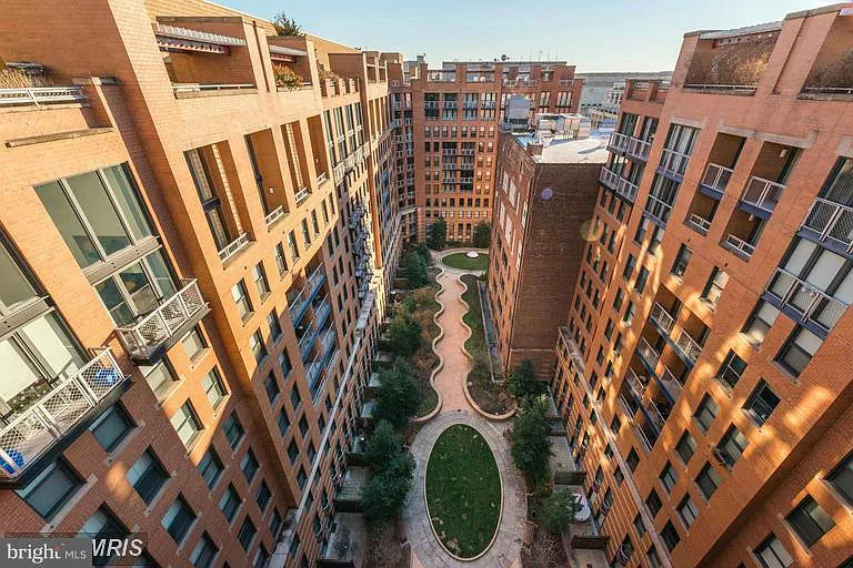 631 D St NW #845 — Photo 38