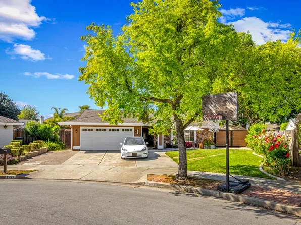 7593 Spruce Ct, Gilroy, CA 95020