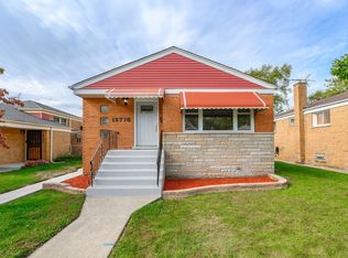 12716 S Carpenter St, Calumet Park, IL 60827
