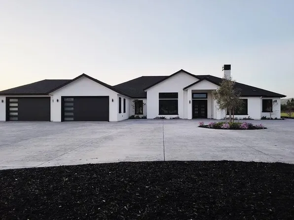 600 Torrano Ct, Hollister, CA 95023