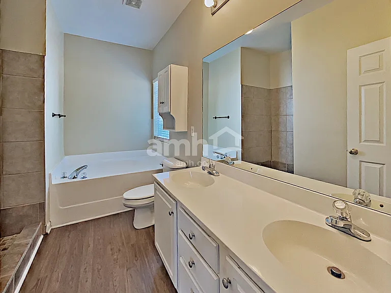 1523 Cardinal Ln — Photo 9