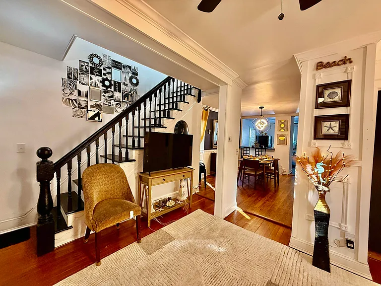 1139 Asbury Ave — Photo 10