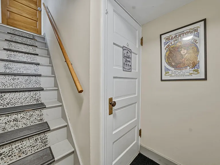 27 Winfield Ave #UPPER — Photo 19