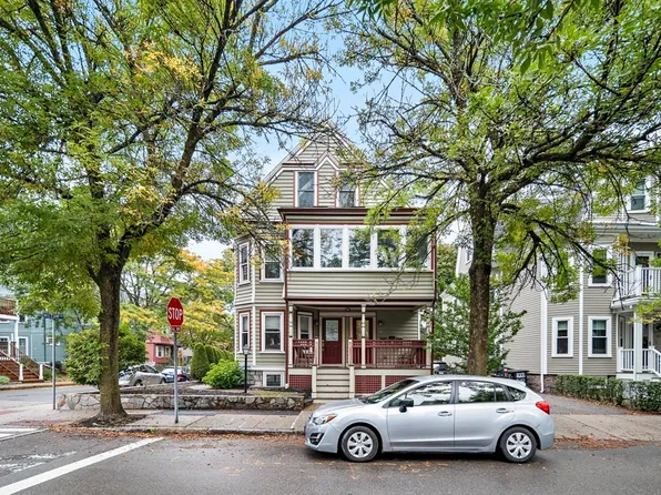 210 Willow Ave #3, Somerville, MA 02144