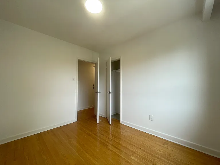 3950 Lawrence Ave E — Photo 6