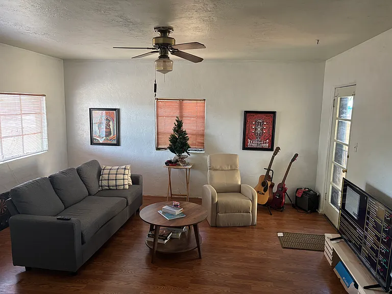 2926 N Mitch Dr — Photo 2