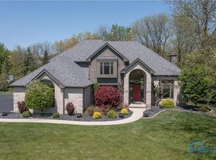 560 Winding River Ct, Perrysburg, OH 43551