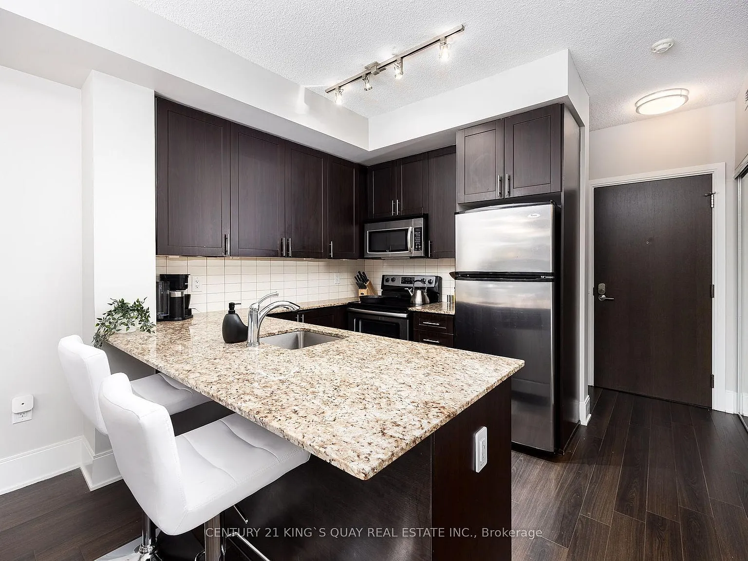 2 bed, $2,850 — Photo 4
