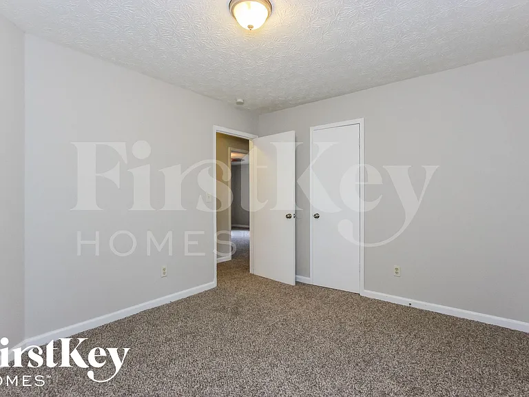 1207 Iron Gate Blvd — Photo 8