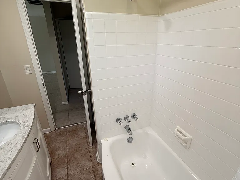 701 Oak Ave — Photo 10