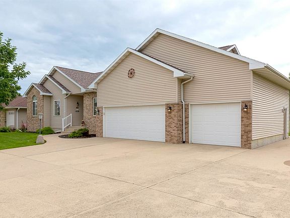 2nd image of 4025 Maryhill Dr