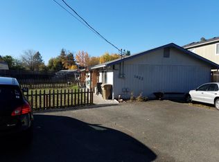 1422 SE North St, Grants Pass, OR 97526