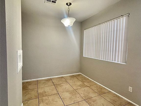 4th image of 720 N 10th St