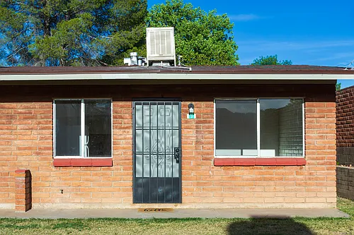 387 W Martinez St #3 Photo 1