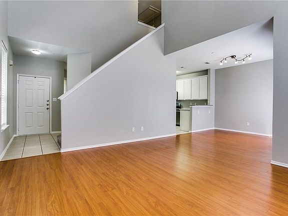 3rd image of 4542 Sycamore Dr